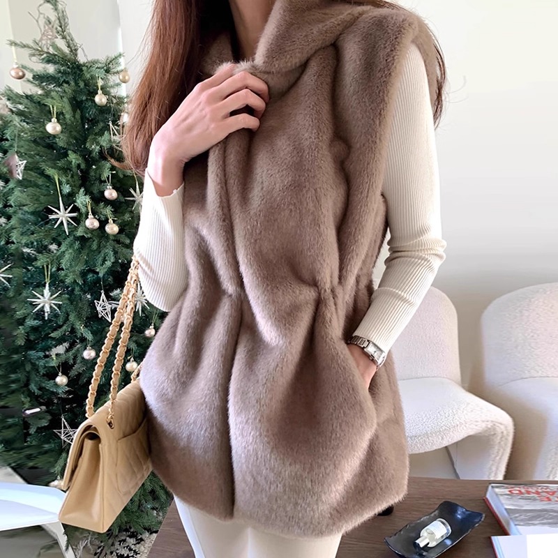 骨格ウェーブ 韓国シック フェイクミンクファーベスト ウエストシェイプ ミディ丈 エレガント