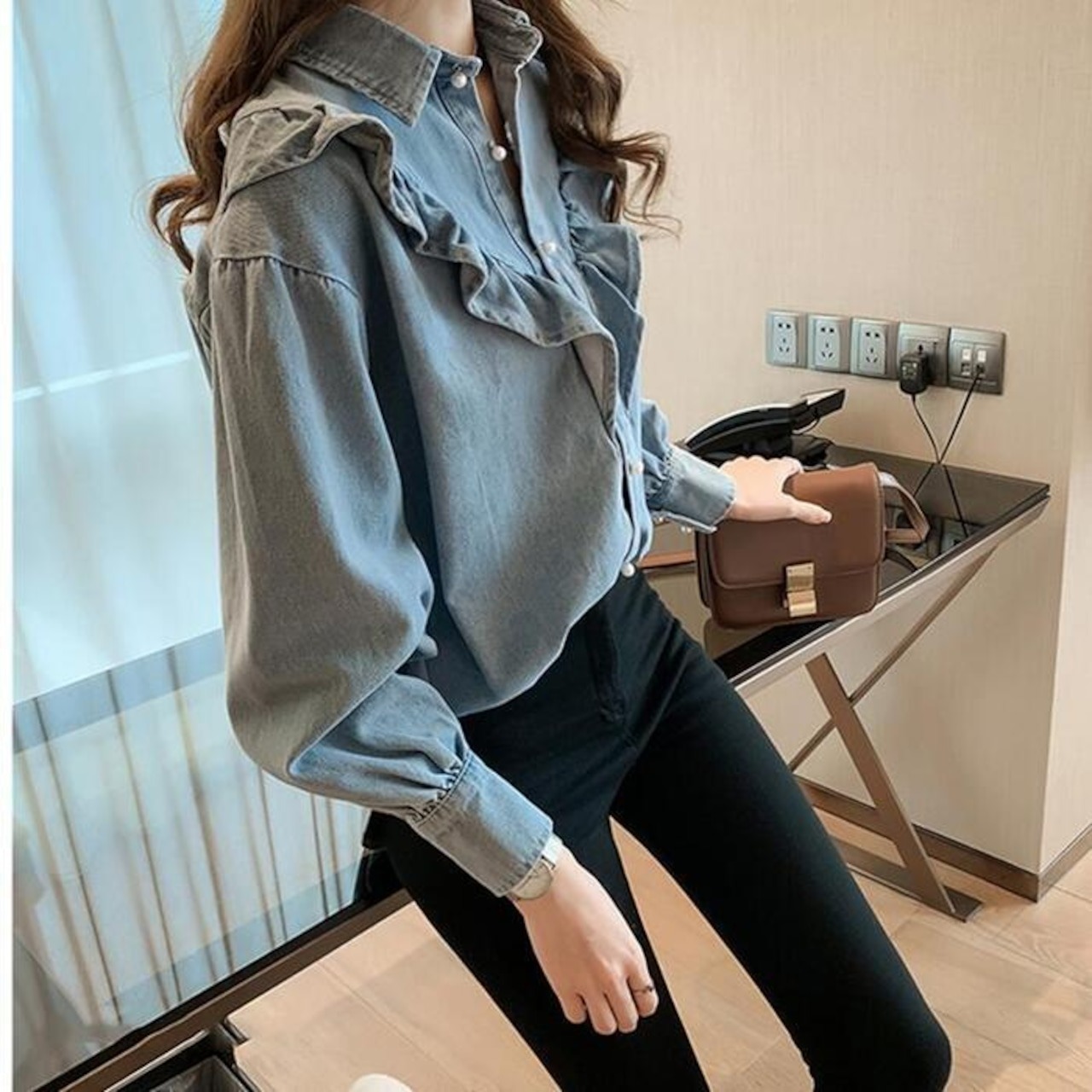 骨格ウェーブ フロントフリルデニムシャツ