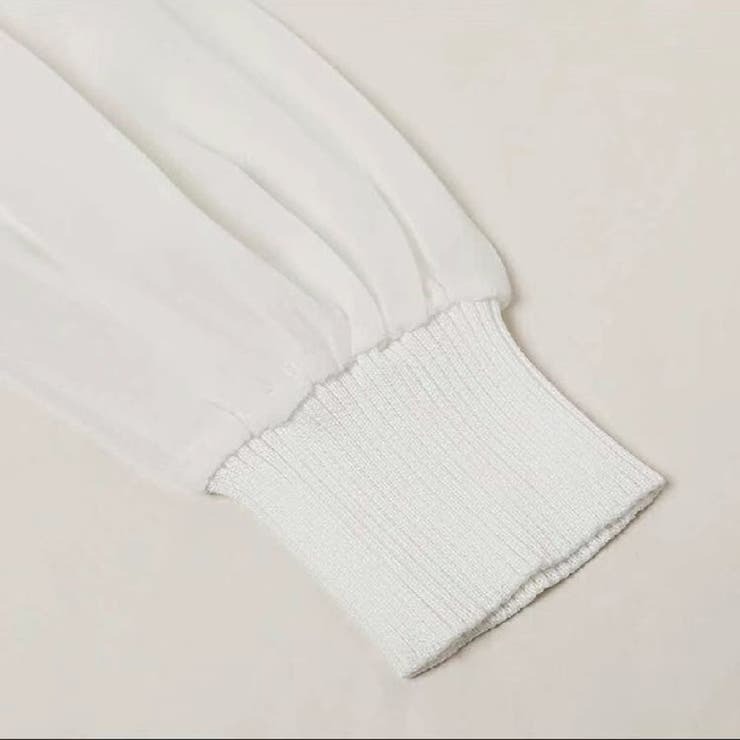 骨格ウェーブ シアー袖 ドッキングニットトップス