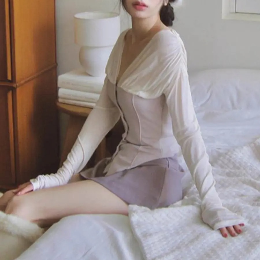 骨格ウェーブ 切替デザイン しっとりフィットトップス