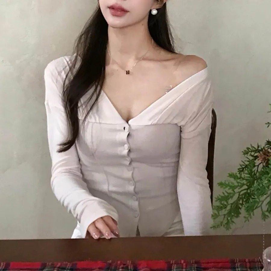 骨格ウェーブ 切替デザイン しっとりフィットトップス