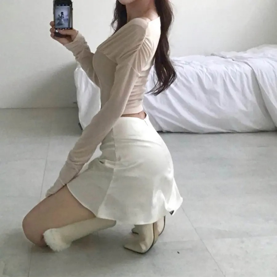 骨格ウェーブ 切替デザイン しっとりフィットトップス