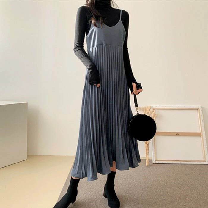 骨格ウェーブ 高見え 細プリーツキャミワンピース