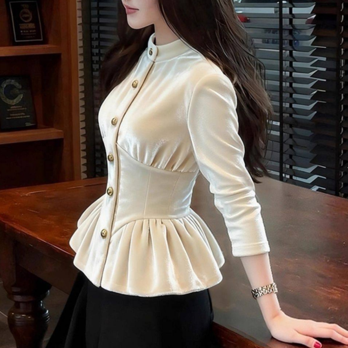 骨格ウェーブ 着るだけでくびれメイク クラシカルペプラムトップス