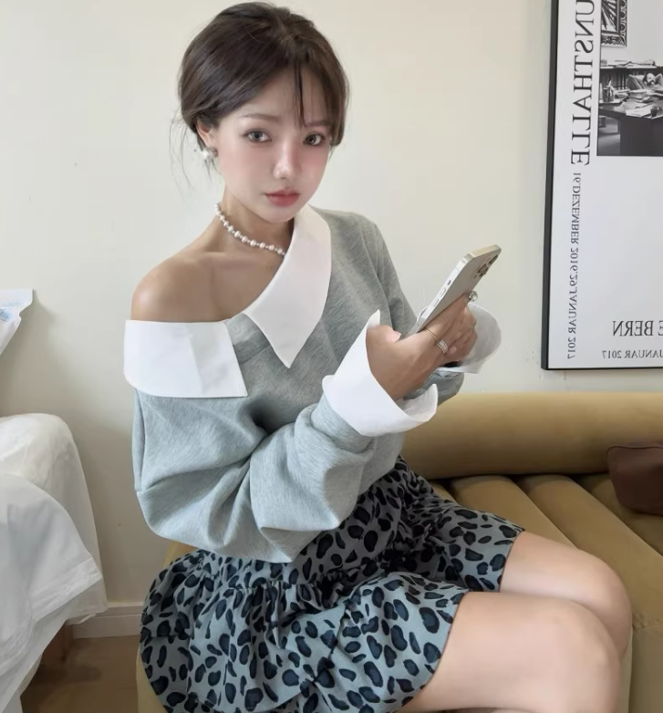 骨格ウェーブ きれいめカジュアル 襟付きアシンメトリートップス