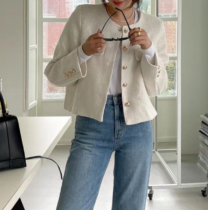 骨格ウェーブ 脚長見えショート丈 ノーカラーツイードジャケット