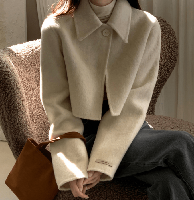 骨格ウェーブ 襟付き シンプル ウールライク ショートコート