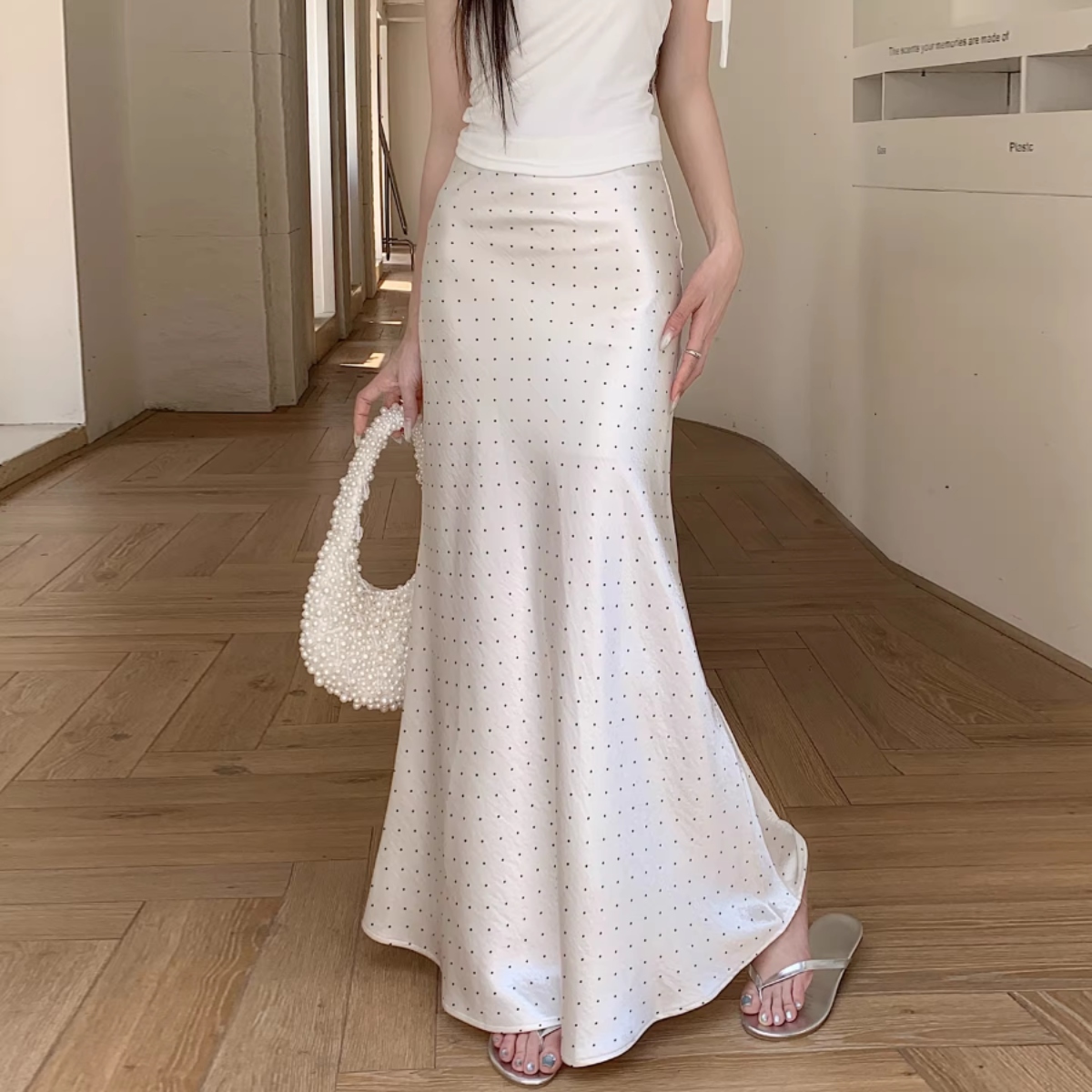 骨格ウェーブ 流れる曲線美 ドットサテン ロングマーメイドスカート