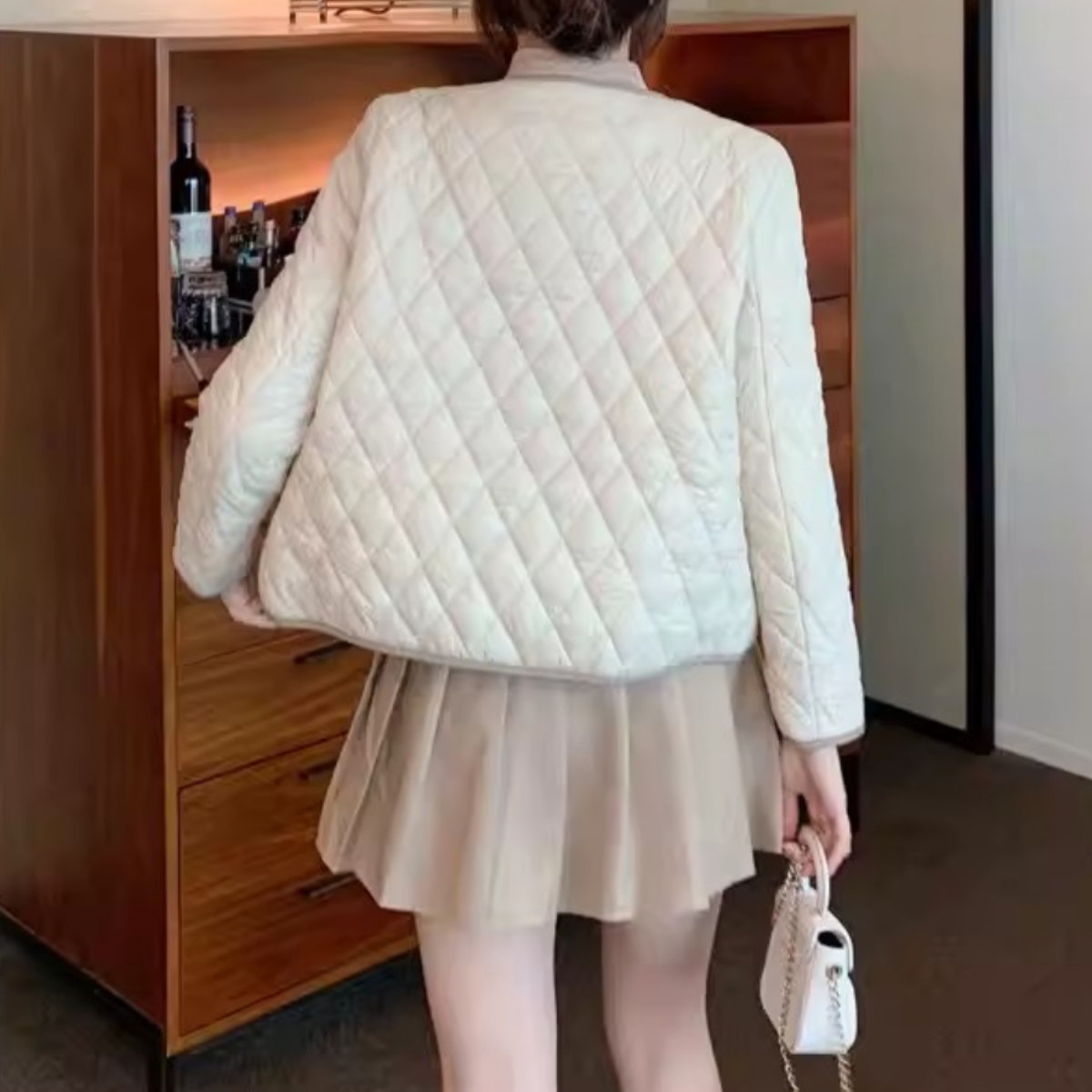 骨格ウェーブ ノーカラーキルティングジャケット アンティーク調ボタン