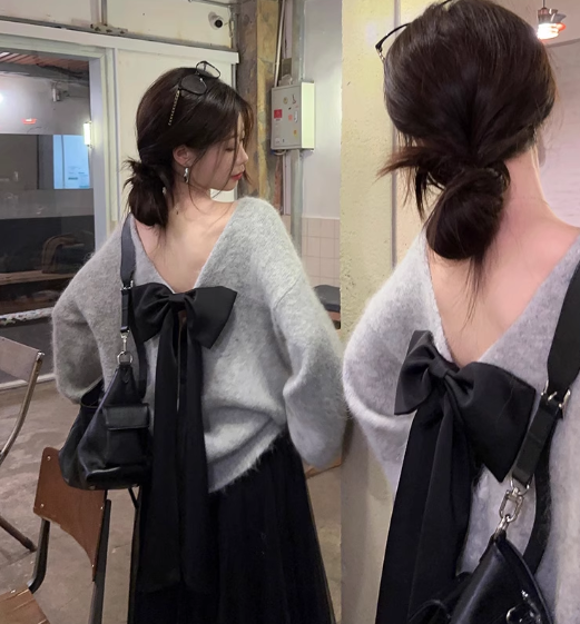 骨格ウェーブ リボン×オープンバック グレーニット 秋冬 長袖 ゆるシルエット