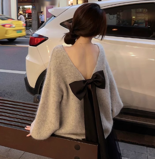 骨格ウェーブ リボン×オープンバック グレーニット 秋冬 長袖 ゆるシルエット