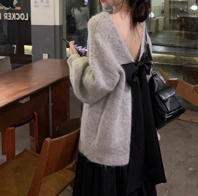 骨格ウェーブ リボン×オープンバック グレーニット 秋冬 長袖 ゆるシルエット