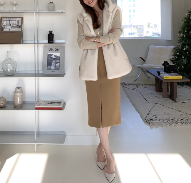 骨格ウェーブ 韓国シック フェイクミンクファーベスト ウエストシェイプ ミディ丈 エレガント