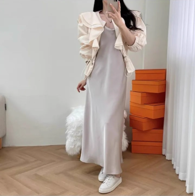 骨格ウェーブ フリル トレンチコート ドローストリング ウエストシェイプ ショート丈