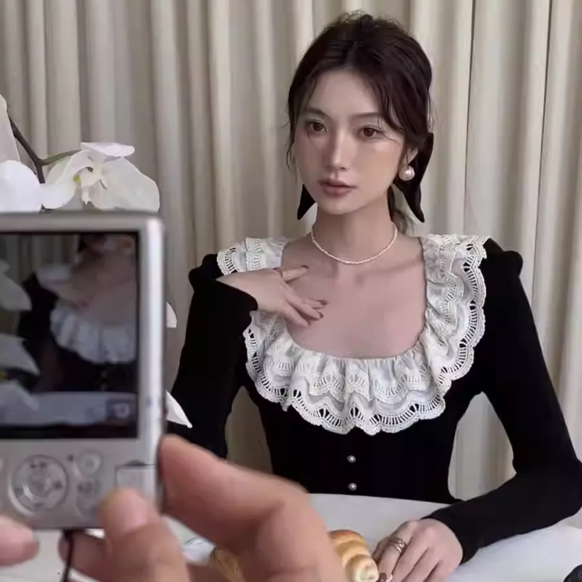 骨格ウェーブ フリル映え スクエアネック ペプラムトップス