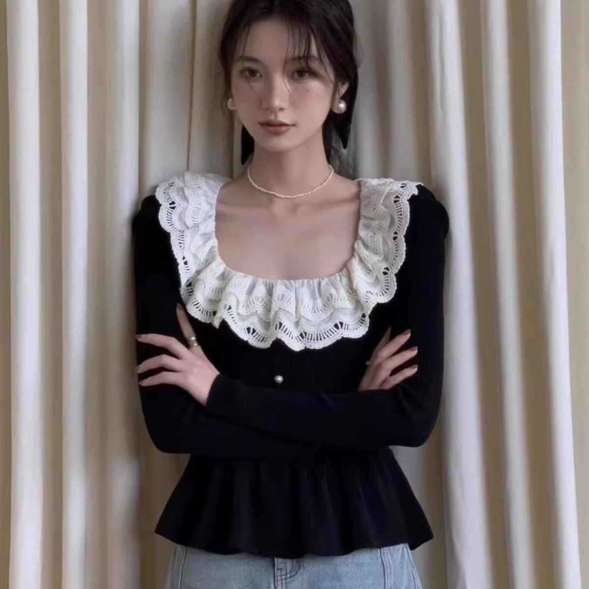 骨格ウェーブ フリル映え スクエアネック ペプラムトップス