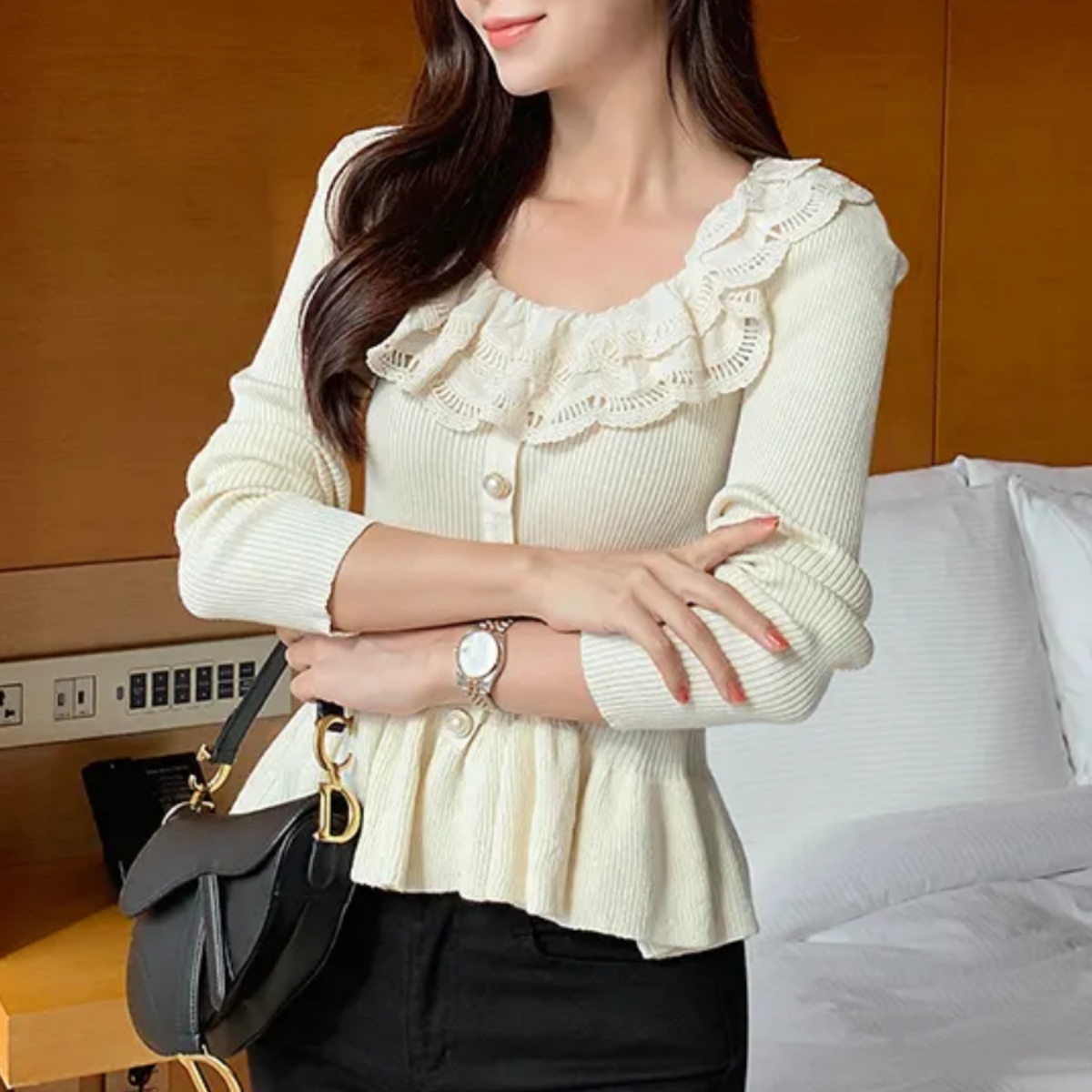 骨格ウェーブ フリル映え スクエアネック ペプラムトップス