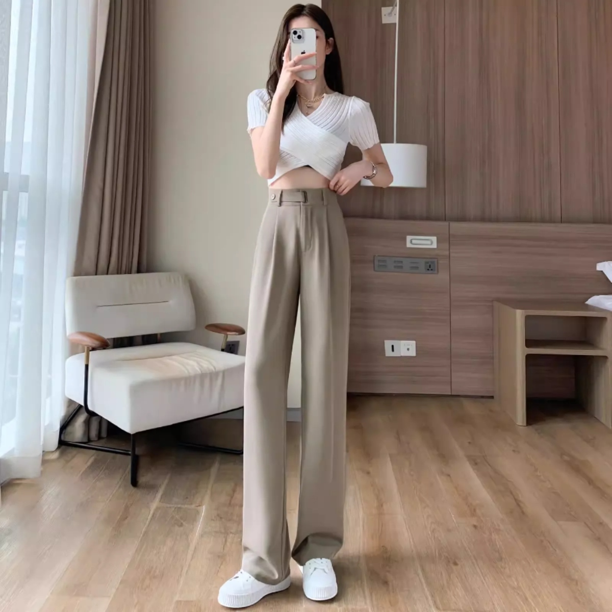 骨格ウェーブ 美くびれ強調 とろみハイウエスト ベルテッドスラックス