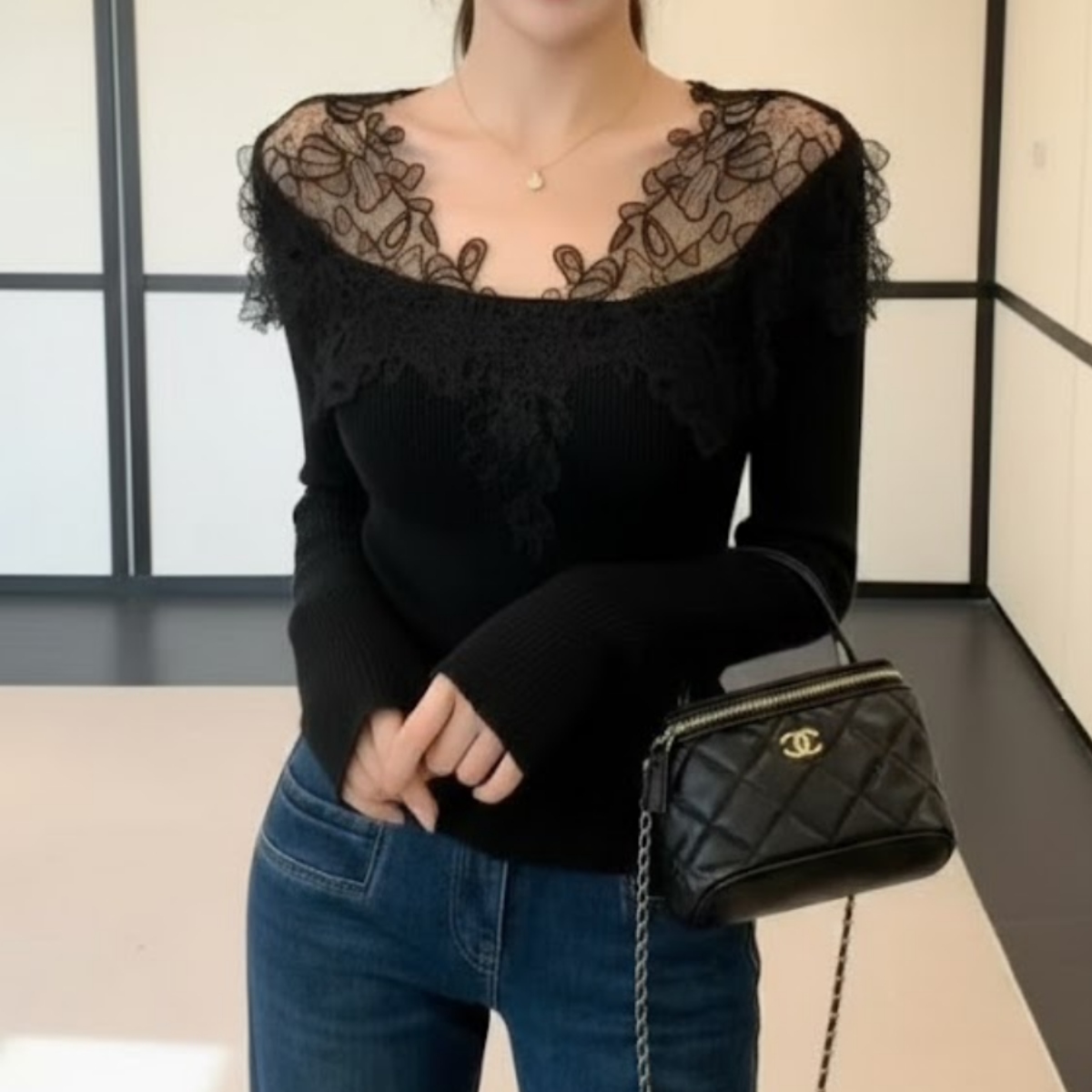 骨格ウェーブ 華やかレース オフショルリブニット