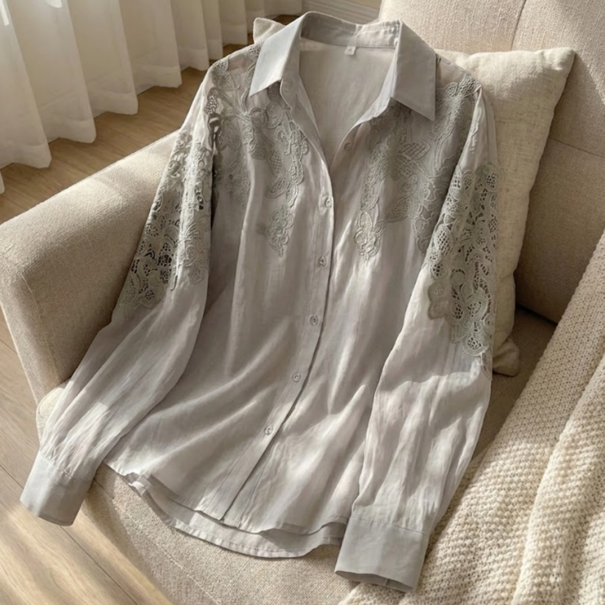 骨格ウェーブ 大人レース切替シアーシャツ