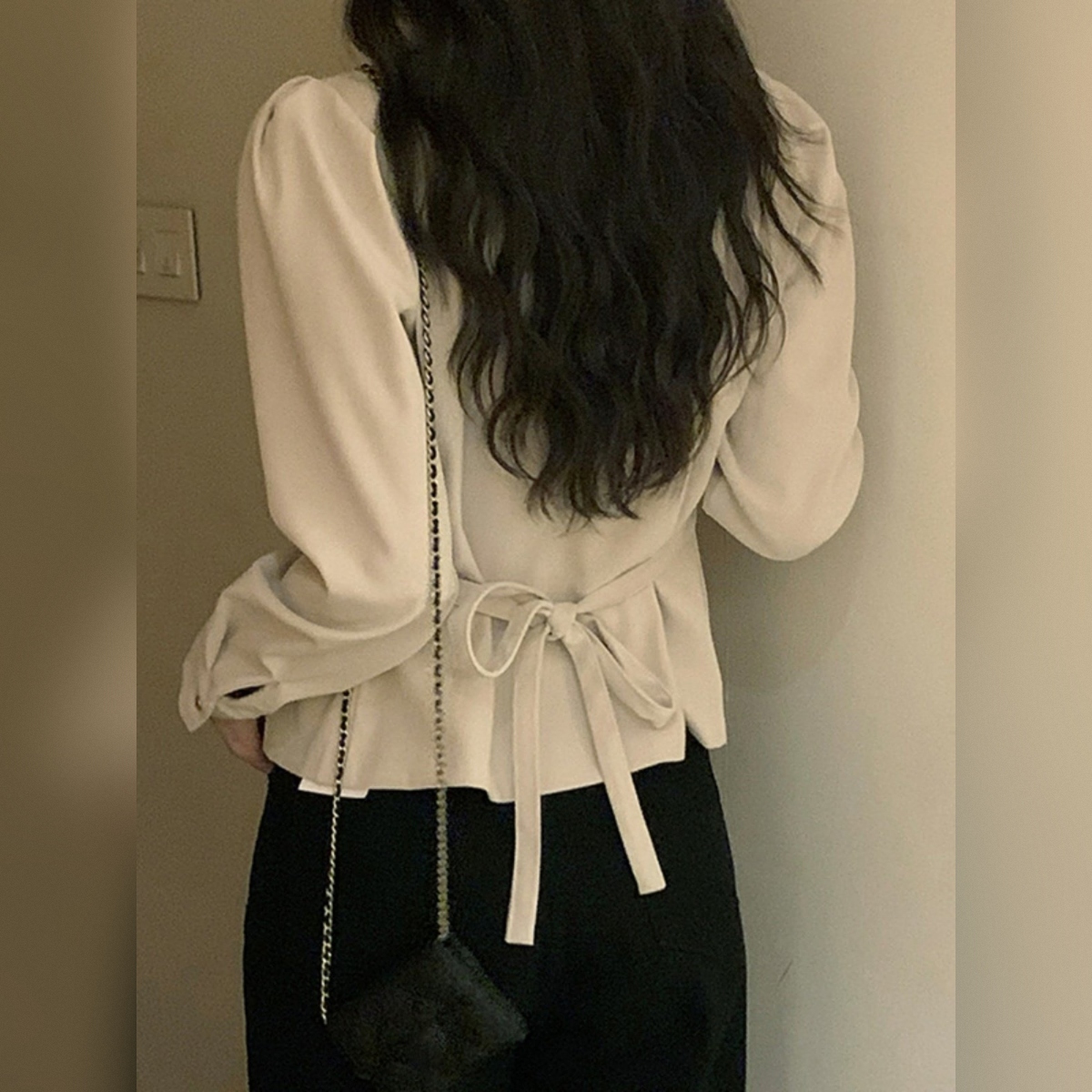 骨格ウェーブ  細見え 韓国風 ドレープブラウス