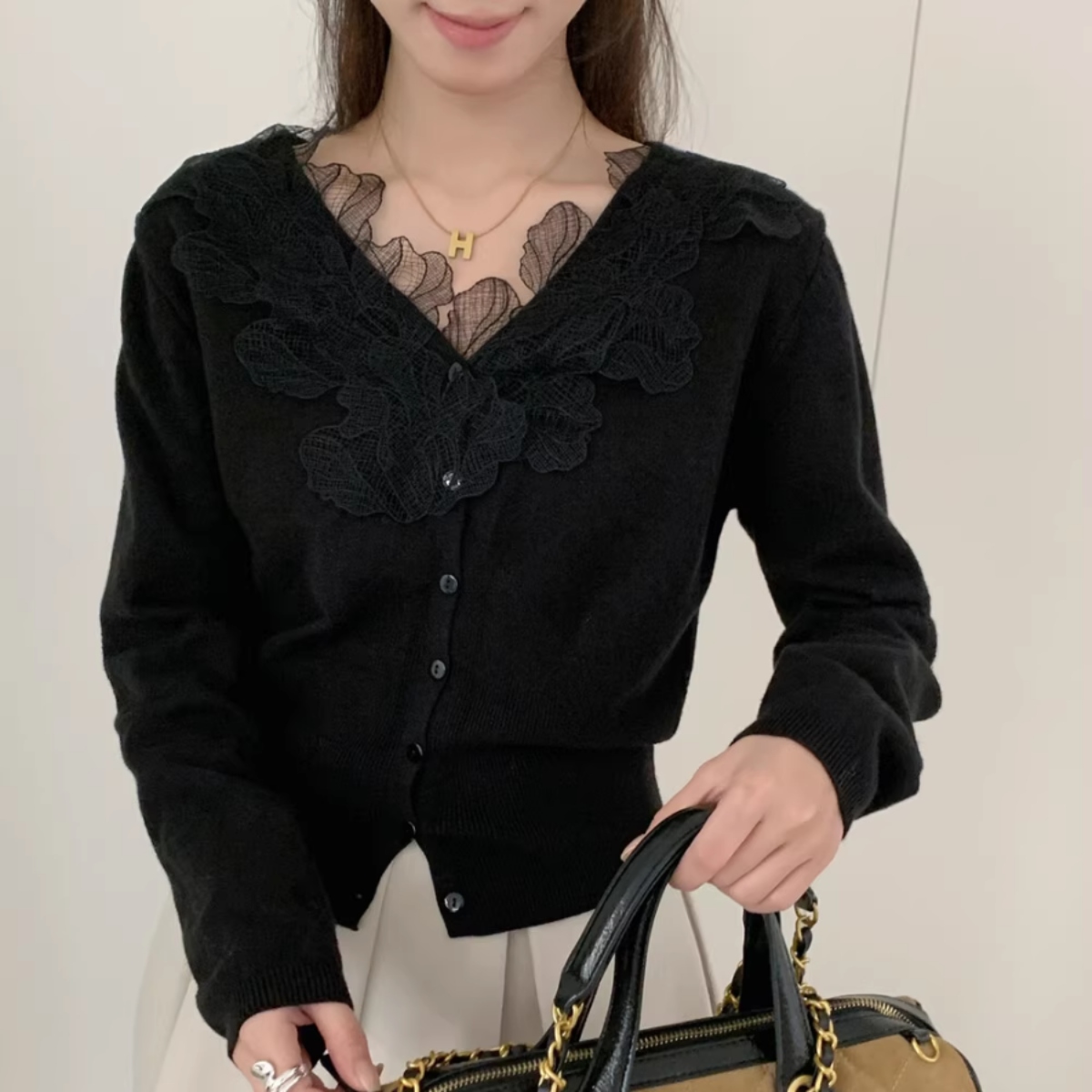 骨格ウェーブ 襟レース ニットカーディガン