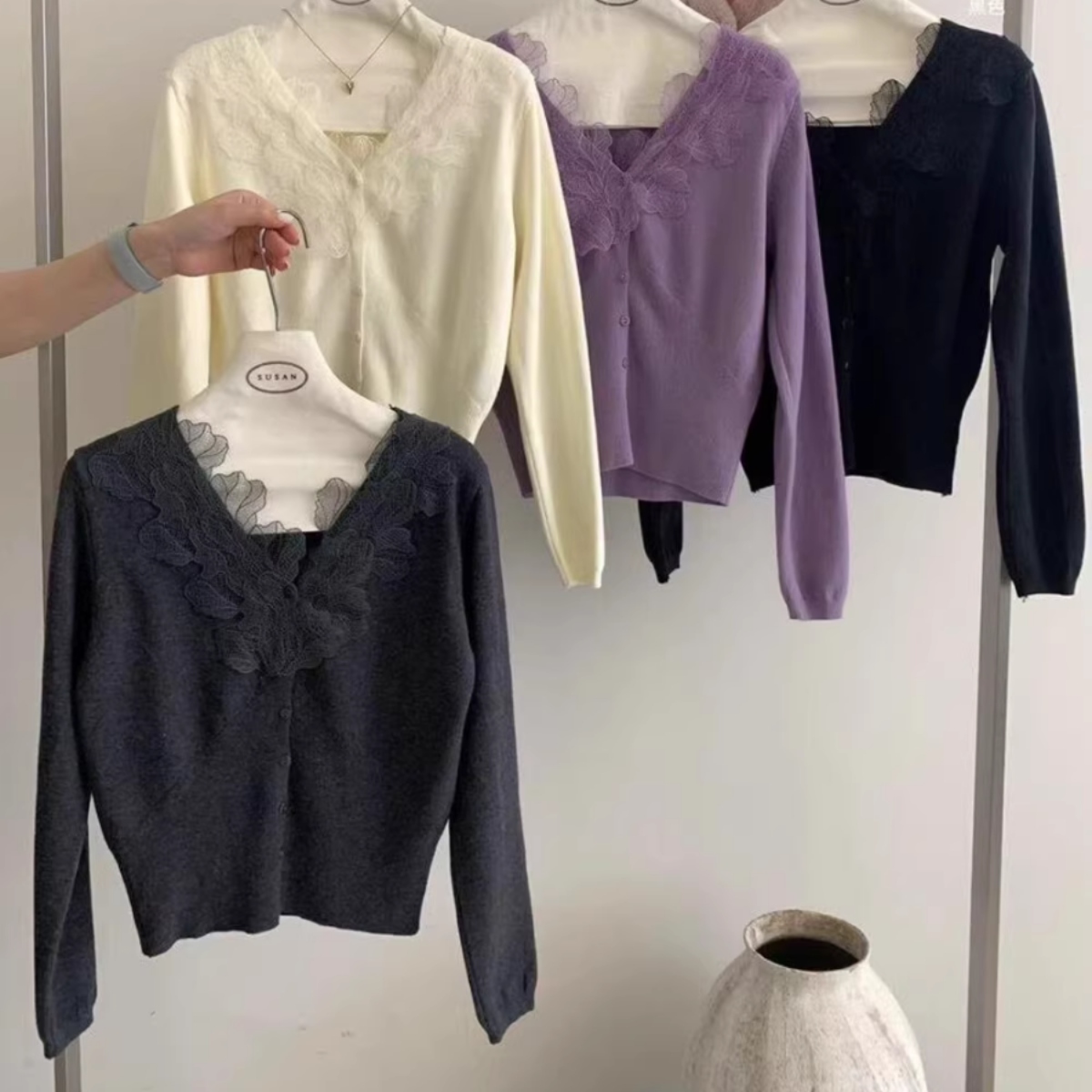 骨格ウェーブ 襟レース ニットカーディガン