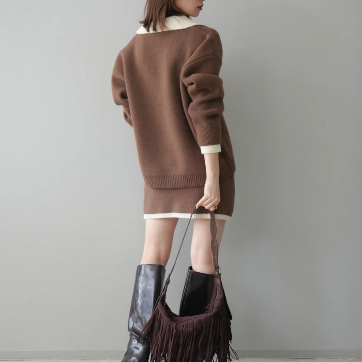 骨格ウェーブ 配色襟ニット＆ミニスカート セットアップ